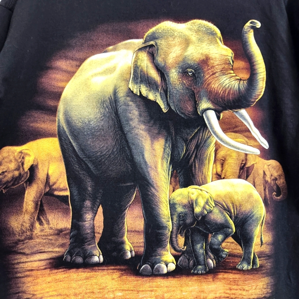 Awesome Graphic Elephant Tee. Size Large. Discounted To Final Price. Thx